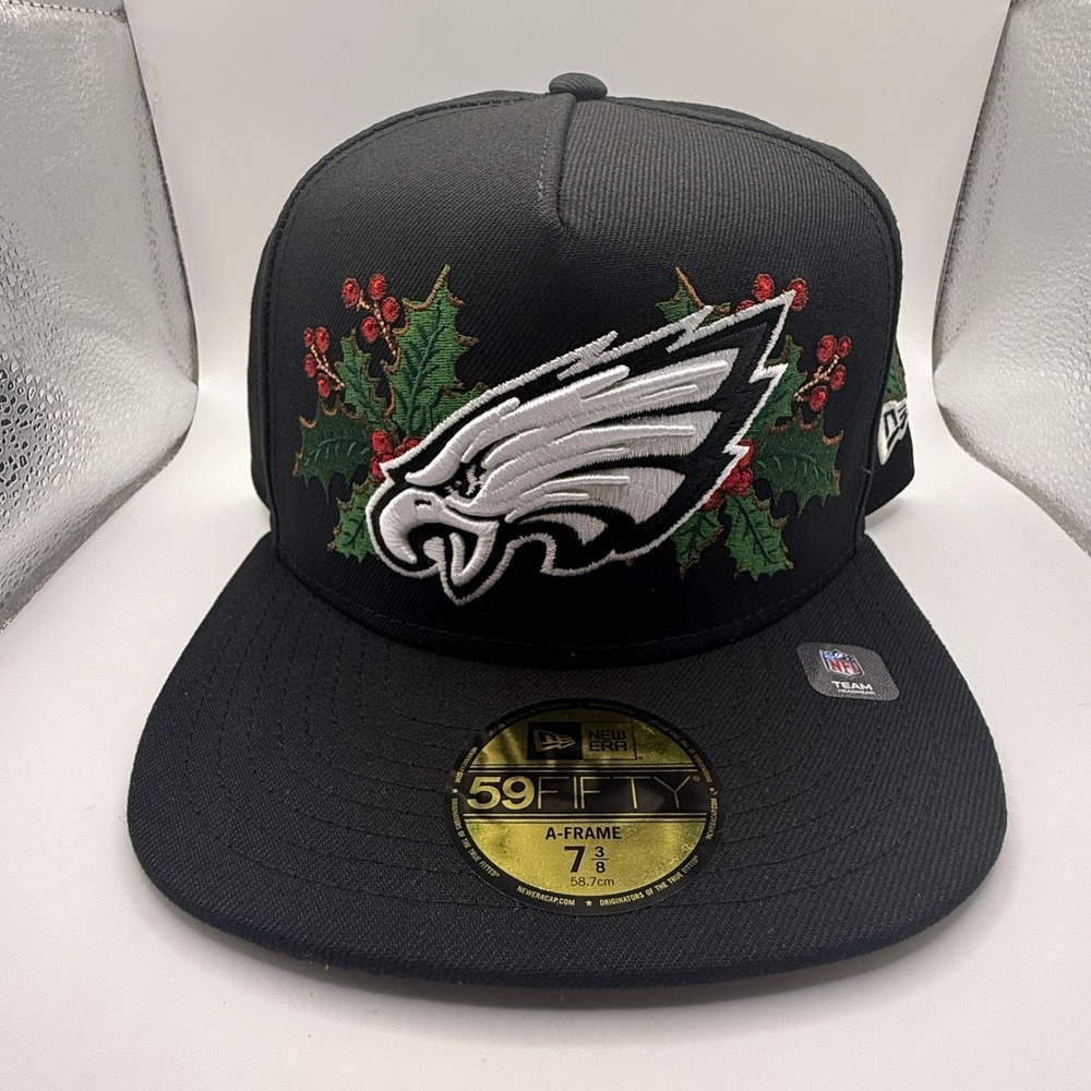New Era 59FIFTY A-Frame Philadelphia Eagles Holly Black Fitted Hat 7 3/8 NFL